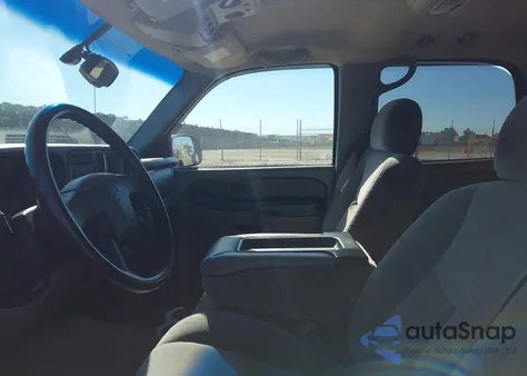 2003 Chevrolet Tahoe Ls z USA, uszkodzony, nr VIN 1GNEC13ZX3J208793